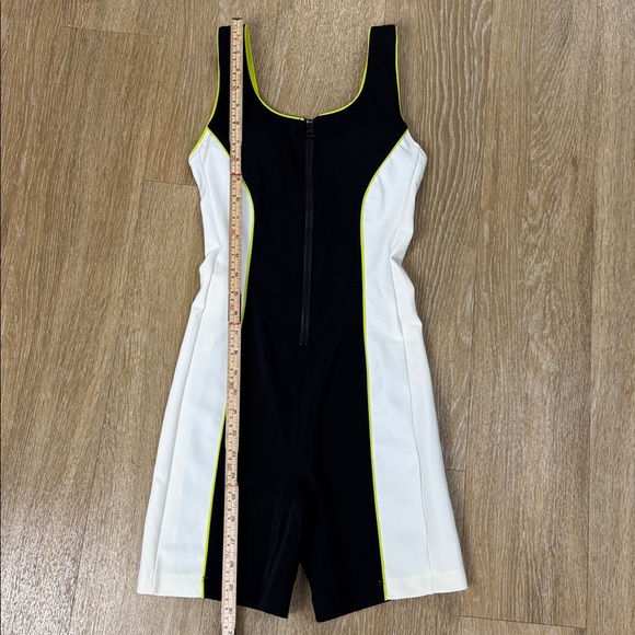 GiGi C Lacey Theo Romper One Piece Swimsuit Surf Suit Jumpsuit size Small - Picture 5 of 10